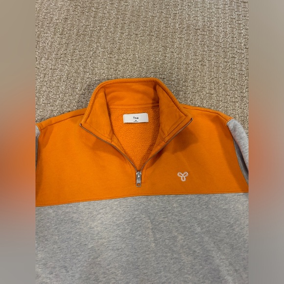 Aritzia TNA 1/4 zip Warm-up Sweater in Orange and Grey. Size X-small - Picture 3 of 4